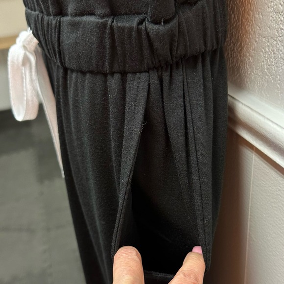 New! Women’s Sz Med Black Sleeveless Romper w/Elastic Waist & Snap Closure, V572 - Picture 9 of 15